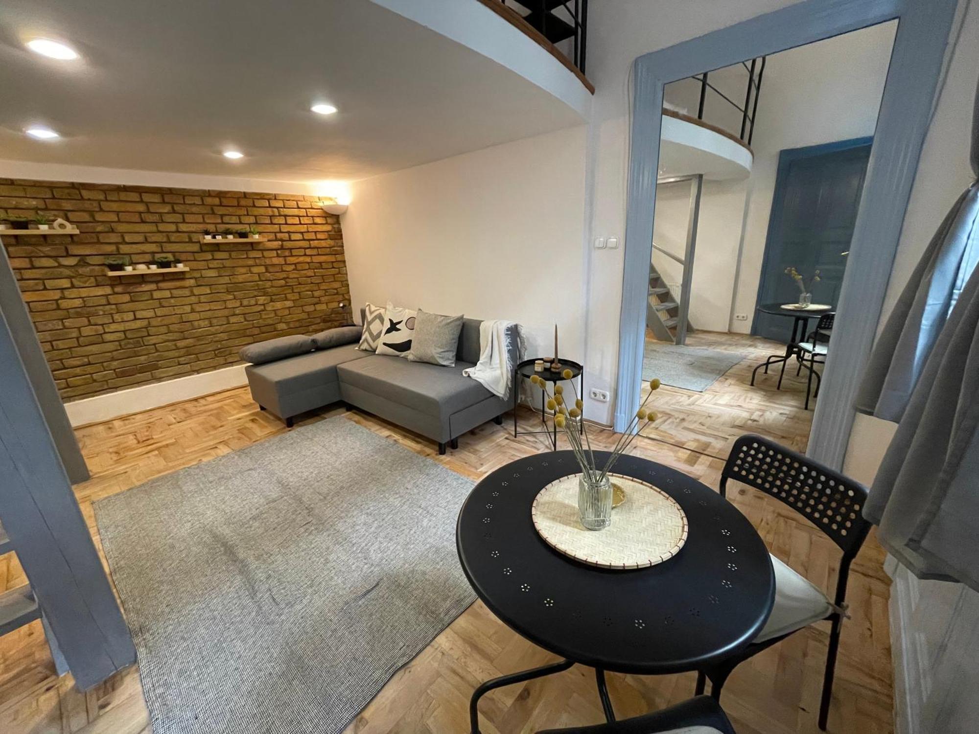 Blue Mirror Apartment Budapeşte Dış mekan fotoğraf